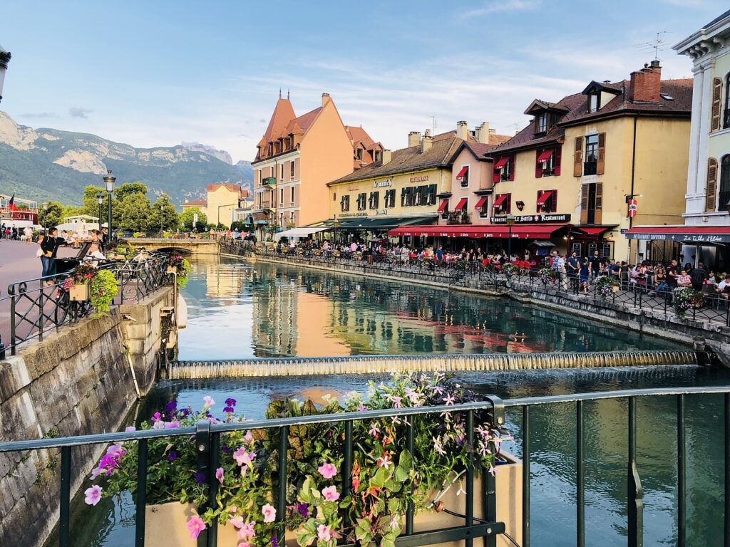 Nos forfaits vers les stations de ski, les gares de Lyon, Valences et aéroports Saint-Exupéry, Grenoble, Genève - GRENOBLE VTC