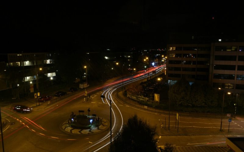 Se déplacer la nuit à Grenoble : pourquoi le VTC est l’alternative la plus sûre ?